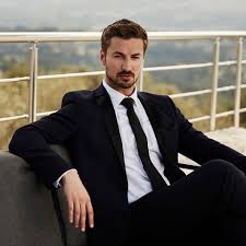 + add or change photo on imdbpro ». Nicolas Puschmann Das Macht Prince Charming So Besonders Gala De
