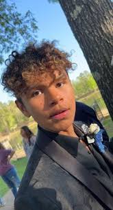 Cris Velasquez's Men's Track Recruiting Profile