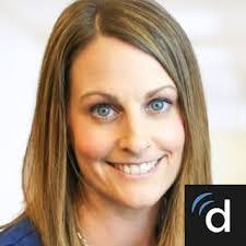 Lori Lavelle's Instagram, Twitter & Facebook