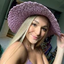 Madison Saylor's Instagram, Twitter & Facebook