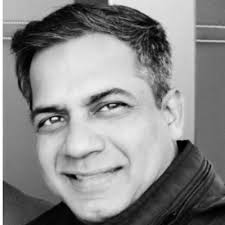 After 16 years with UScellular, my journey has come to a close following  the acquisition by T-Mobile. Flying over the head office