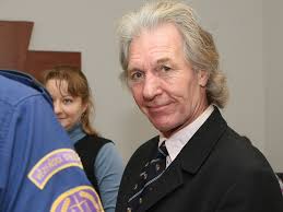 Anglický učitel napadl hosta baru půllitrem. Dostal 9 měsíců nepodmíněně