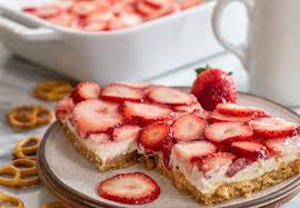 Looking for easy keto dessert recipes? Crave Something Sweet But Watching Your Weight Replace Store Bought Sweets With These Homemade Treats You Dessert Recipes Strawberry Pretzel Just Desserts