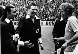 In the game fifa 20 his overall rating is 93. Picturethis Scotland On Twitter Denis Law Captains Manchester City In A Friendly Against Aberdeen At Pittodrie Ref Is Jrp Gordon 1973