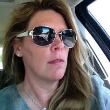 Elizabeth Brewer (@eabbrewer)