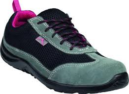 Product images are for illustrative purposes only and may differ from the actual product. Delta Plus Como S1p Src Ladies Steel Toe Cap Safety Work Trainers