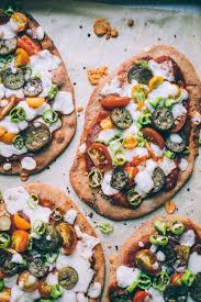 Pin By Jessica Info On Helga Friendly Detox Recipes In 2020 Naan Pizza Spelt Recipes Food
