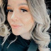 Amanda Cota's Instagram, Twitter & Facebook