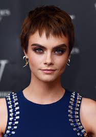 Many of us have decided to embrace our natural hair color during the pandemic, and it. Cara Delevingne Is Pulling Off Chocolate Brown Hair Like A Pro