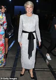 Julie hasn't favorited any shops. Julie Bishop On Fashion Advice Given By Vogue Editor Anna Wintour Express Digest