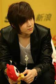 Emo Hairstyles For Men Emo Hairstyles For Guys Emo Hair Boy Hairstyles