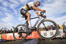 En los lugares en los que se emplea el segundo apellido este joven corredor que este domingo ha quitado la respiración al planeta ciclista se llamaría mathieu van der poel poulidor. Sobbing Van Der Poel Overjoyed With Victory In Tabor After Tough Week Teller Report