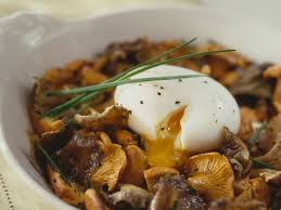 Oeuf Poche Aux Champignons Des Bois Recettes Recette Oeuf Poche Recette Oeuf Comment Cuire Des Oeufs
