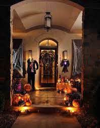 51 Spooky Diy Halloween Front Porch Decorating Ideas This Fall Decoration Halloween Decoration Halloween Maison Decoration Halloween Exterieur