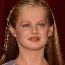 Convido a los que se meten con la figura de cera de Leonor a que vengan a  verla en persona"