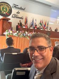 Víctor Alejandro Wong Meraz...