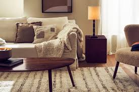 Questa forma di immagine (zara home cuscini divano splendida zara casa catalogo autunno inverno 2018) in precedenza citata è categorizzata avendo: Zara Home Primavera Estate 2020 Catalogo Donne Sul Web