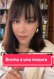 Broma a la Mesera: Risas en el Restaurante