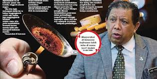 Keluarga mereka tidak akan selamat daripada dadah. Download Poster Dadah Musuh Negara Yang Terhebat Dan Boleh Di Perolehi Dengan Segera Pendidikan Abad Ke 21