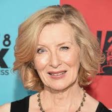 Love you Sarah, Kathy, Emma and Angela, but Frances Conroy if my fav ahs  actress 👑 : r/AmericanHorrorStory