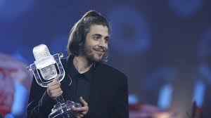 The eurovision song contest 2021 is set to be the 65th edition of the eurovision song contest. Eurovision Song Contest 2017 Salvador Sobral Holt Den Sieg Fur Portugal B Z Berlin