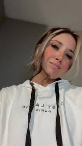 Rebecca Goodrow's Instagram, Twitter & Facebook