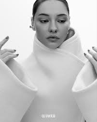 Madelyn 💕 Head of Editorial Content: Theresa Pichler @theresa.pichler  Interview Ursula Schmied ursischmied Photographer: Arseny Jabiev  @arsenyjabiev Styling: Dione Davis @dionemdavis Hair Stylist: Gonn  Kinoshita @gonn24 Makeup Artist: Stevie Huyunh ...