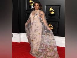 Umgn.us/mickeyguytonpurchase stream the latest from mickey guyton Mickey Guyton Dazzles At Grammys 2021 English Lokmat Com