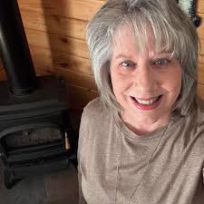 What are some things to see or eat in Woodland Park or around?