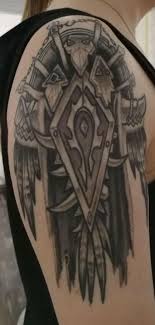 We found the world of warcraft horde tattoos on pinterest so feel free to send the social media accounts of the tattoo artists that made them and we will provide links to each tattoo. Wow Und Tattoos Die Coolsten Und Besten Wow Tattoos