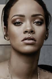 Rihanna Rihanna Piercing Peircingler
