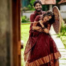 Wedstoriesindia On Instagram Weddingbellsphotography For Wedding Couple Poses Photography Wedding Couple Poses Indian Wedding Photography Poses