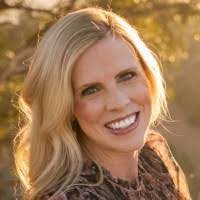 Tami Larsen's Instagram, Twitter & Facebook