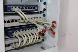 Die datenrate ist entscheidend bei einer netzwerkverkabelung. Netzwerkkabel Verlegen Im Haus Einfach Erklart