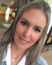 Regina Carla Gabriel Simioni (@reginagabrielsimioni) • Instagram photos and  videos