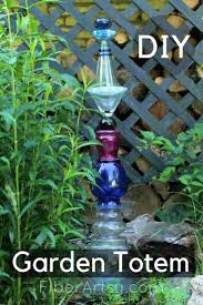 Easy Diy Glass Garden Art Totem Garden Totem Glass Garden Art Glass Garden