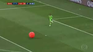 Alisson, 28, brezilya liverpool, 2018'den beri kaleci piyasa değeri: Balloon Pops Alisson Becker Alisson Pops World Cup Balloon Know Your Meme