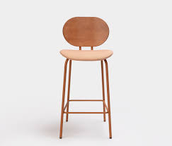 Hari Stool Bar Stools From Ondarreta Architonic In 2020 Elegant Chair Chair Stool