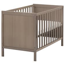 77 cm breit und 144 cm lang. Sundvik Babybett Graubraun 70x140 Cm Ikea Deutschland