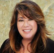 Bench Fundraiser Honors Memory of Beloved Academic Adviser