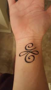 The dara knot is known to signify wisdom, strength, leadership, destiny, and power. Strength And New Beginnings Tattoo Novocom Top