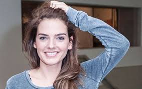 Quem quer ganha movie download actors: Leonor Seixas Novamente Apaixonada