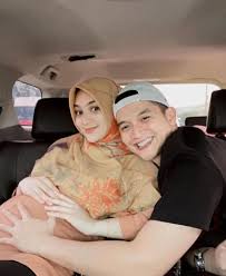 Beberapa pria datang, nggak kisah cinta agnez dan rezky pernah jadi salah satu skandal cinta artis yang paling dibicarakan di bulan menurut agnez, dirinya dan rezky hanya berteman baik. Kabar Terbaru 5 Mantan Kekasih Agnez Mo Siapa Saja