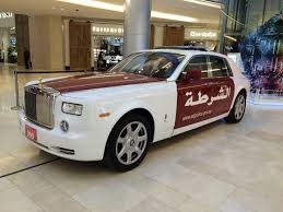 rolls royce police cars only in abu dhabi police cars police rolls royce