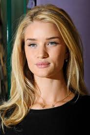 Rosie Huntington Whiteley u novoj kampanji za Marks and Spencer