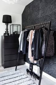 Comment Organiser Un Vide Dressing Chez Soi Bien Habillee En 2020 Idee Deco Dressing Chambres Luxueuses Deco Dressing