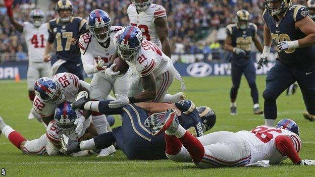 NFL: New York Giants beat Los Angeles Rams 17-10 at Twickenham - BBC Sport
