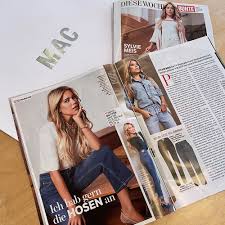Micaela schäfer mit seethrough und nip slip bei der fashion week Mac X Sylvie Meis 24 7 News Mac Mode