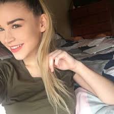 Amanda Cherry (amandaacherryy)