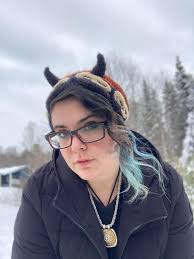 Does anyone know the yarn/ pattern for this hat? I'm fairly new to  crocheting and would love to make this!